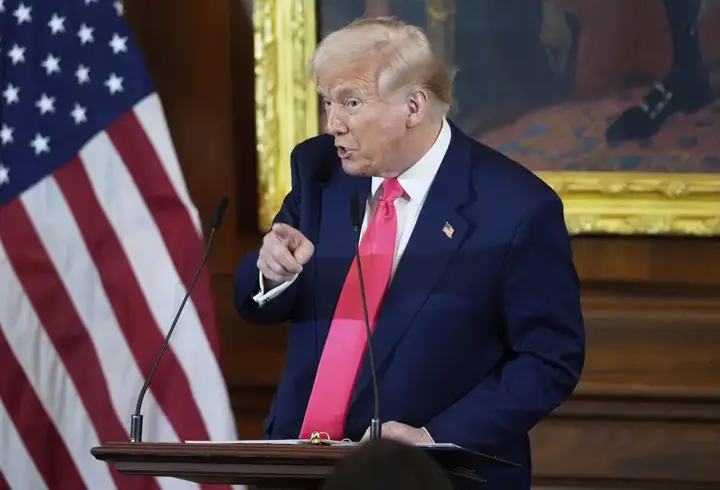 Trump'tan AB'ye yüzde 200 gümrük vergisi tehdidi