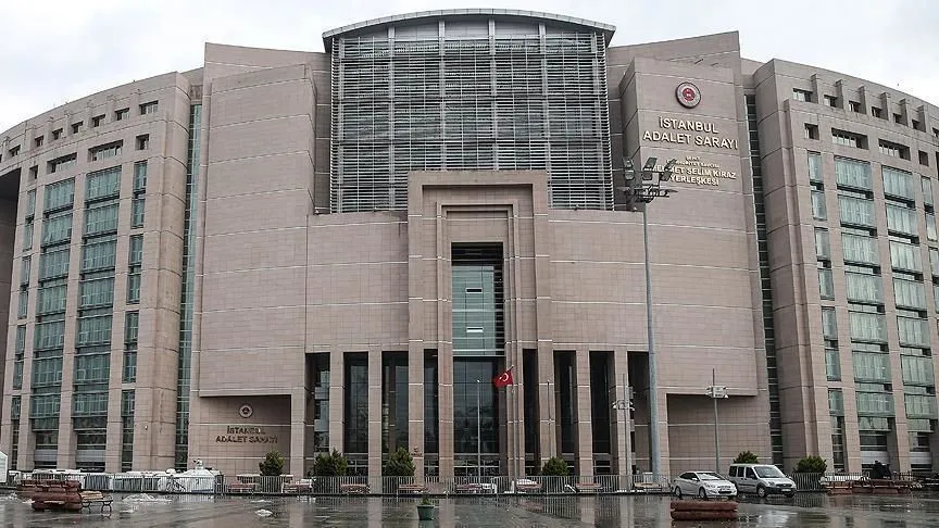 İstanbul'da terör örgütü DEAŞ'a yönelik operasyonda yakalanan 117 zanlı adliyede