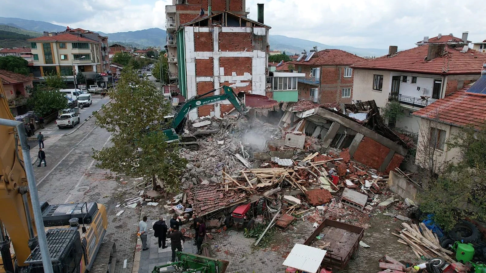 AFAD duyurdu: Balıkesir'e 25 milyonluk deprem desteği