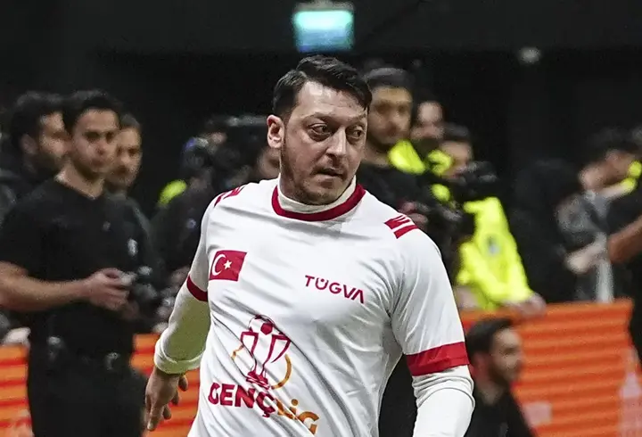 Mesut Özil'den Fenerbahçe açıklaması: İnşallah devamı gelir
