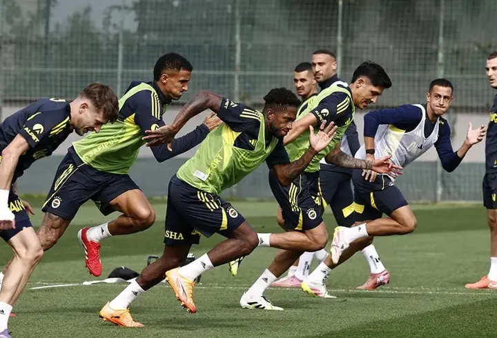 Fenerbahçe'nin Samsunspor maçı kadrosu belli oldu! 6 isim yer almadı...
