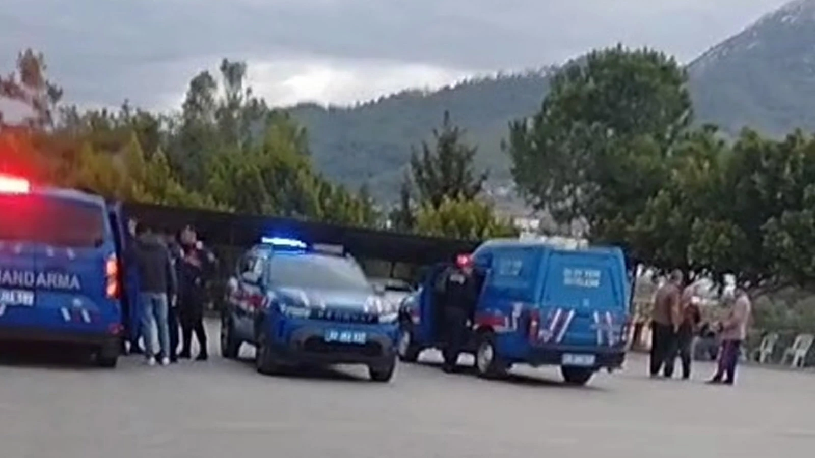 Mersin'de okulda dehşet: 12 yaşındaki öğrenci, müdürü tüfekle vurdu