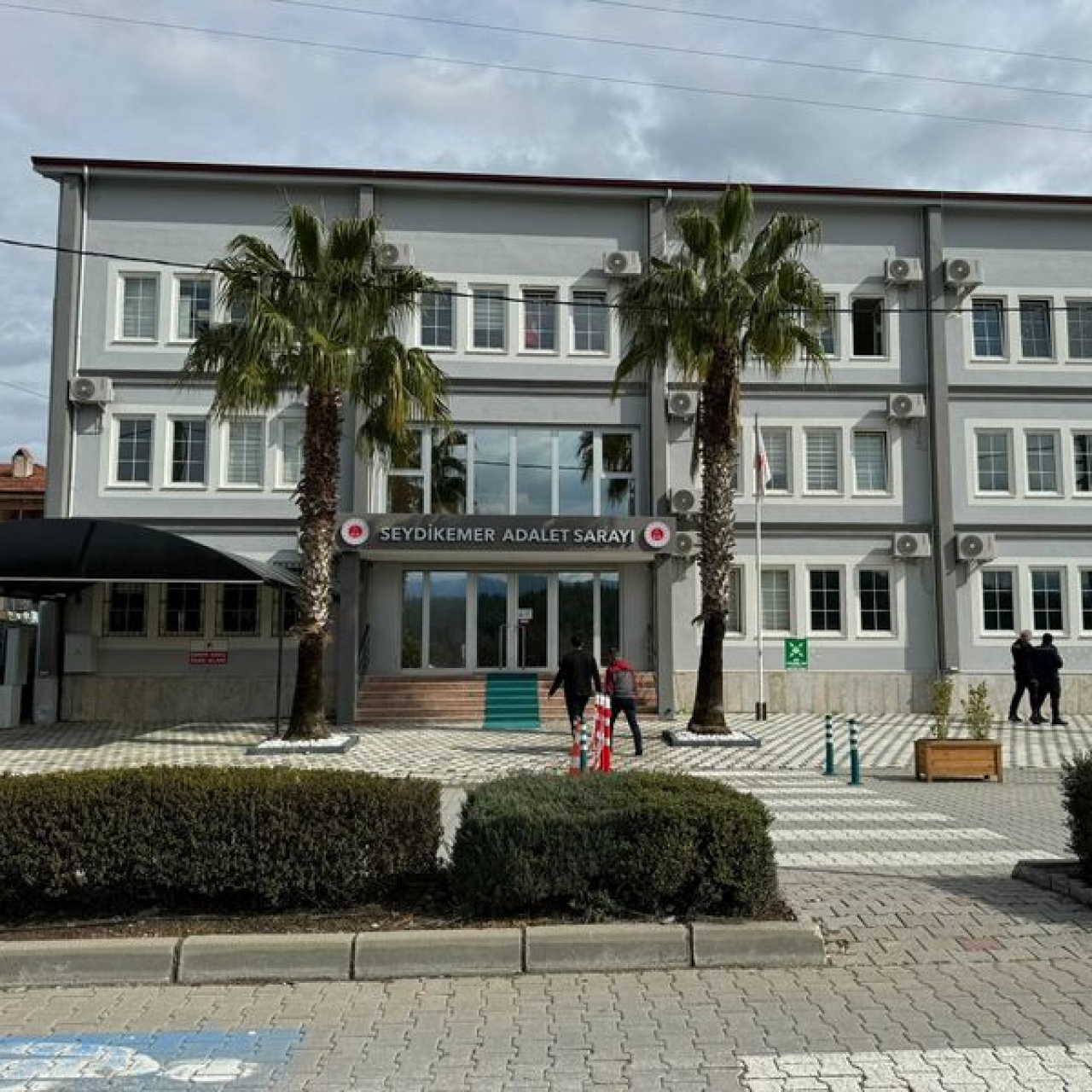 Kaymakamın koruması ve şoförü tutuklandı