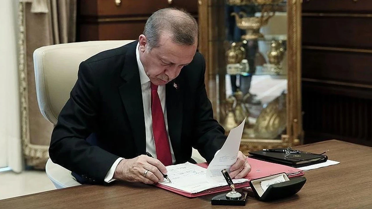 Resmi Gazete'de yayınlandı! İşte son atama ve görevden alma kararları...