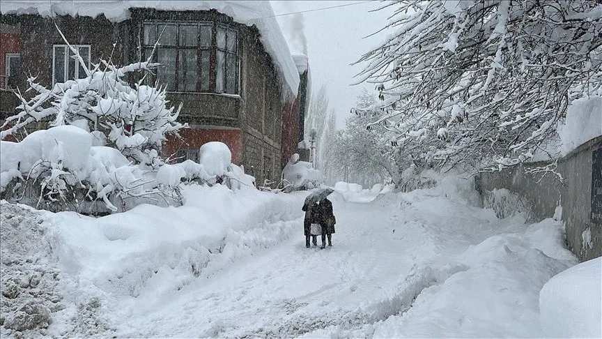 Van, Hakkari, Bitlis ve Muş'ta 1644 yerleşim yerine ulaşım sağlanamıyor