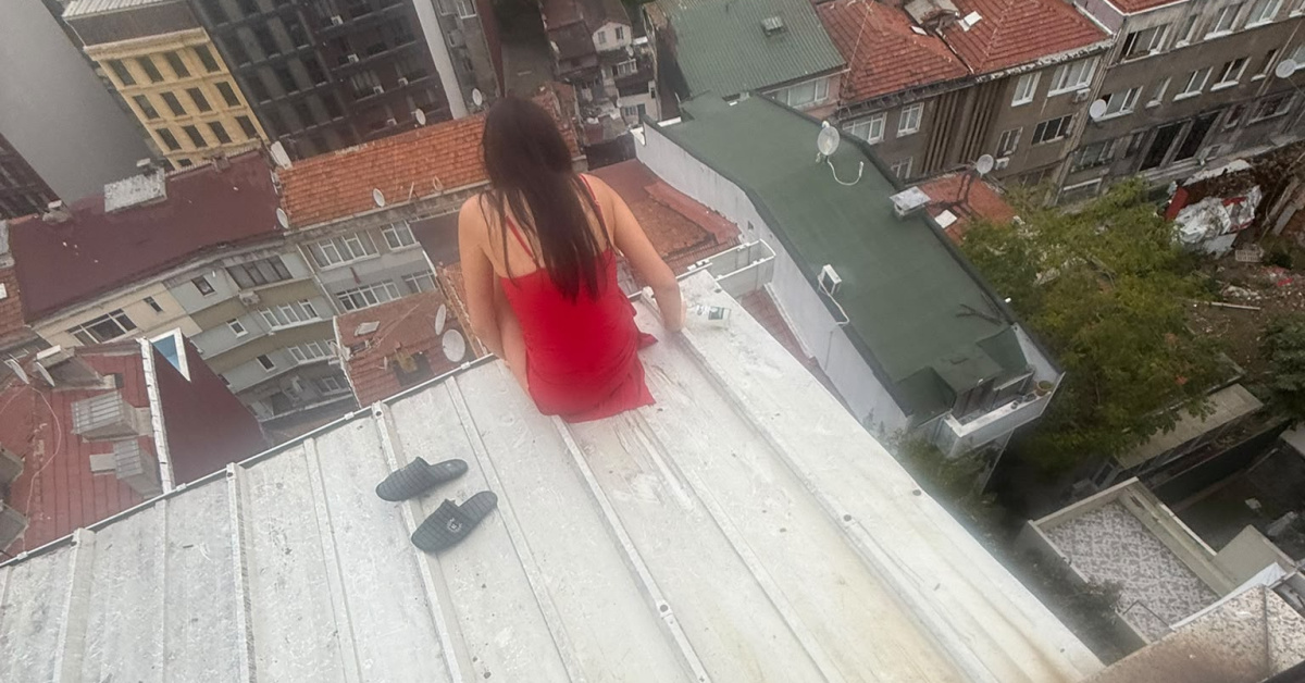 Çatıdan Düşen Genç Kadının Son Fotoğrafı! Ev Arkadaşı Ve Sevgilisi Gözaltında! - Habertürk Son Dakika