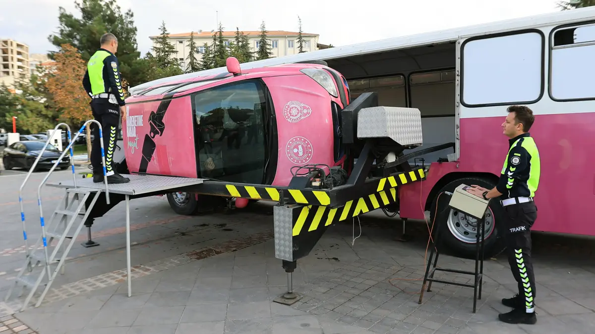Kayseri'de Güvenli Sürüş Eğitimi Verildi