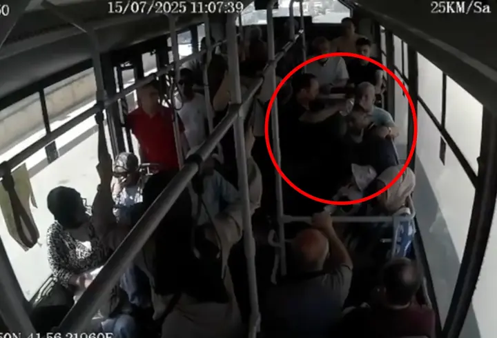 Otobüs şoförü, rahatsızlanan yolcuyu hastaneye yetiştirdi