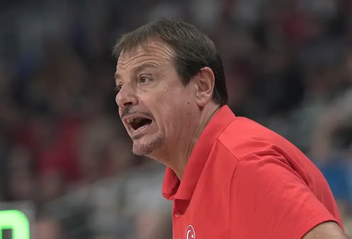 Ergin Ataman, maç saati nedeniyle FIBA'ya tepki gösterdi