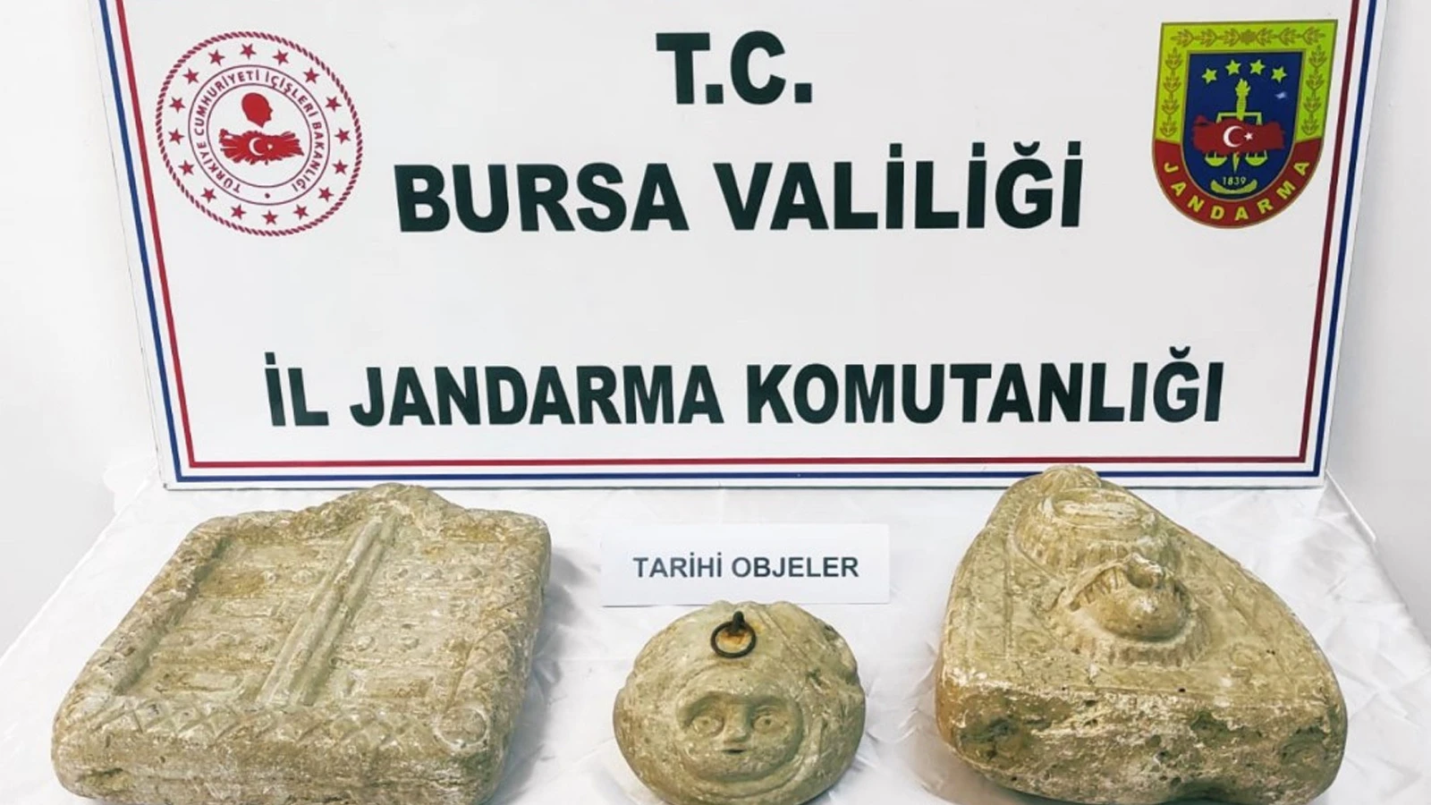 Jandarmadan tarihi eser operasyonu: 2 gözaltı