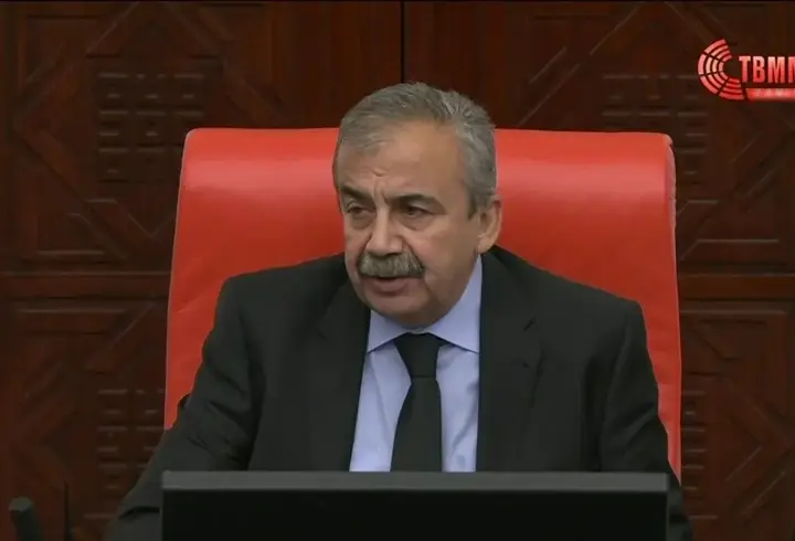 Sırrı Süreyya Önder'in tedavisinde 14. gün: Sağlık durumu nasıl?