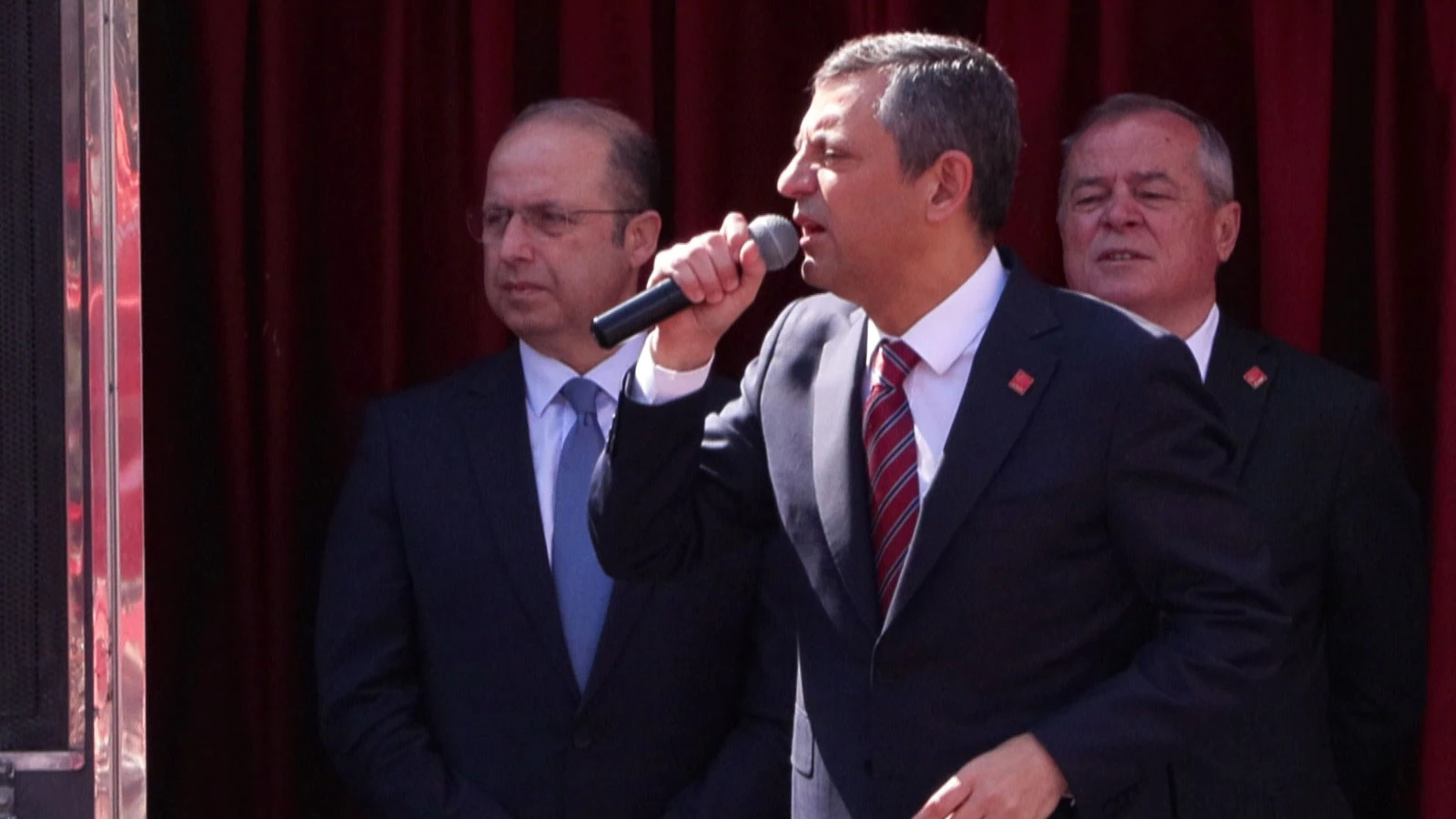CHP Genel Başkanı Özel'den Beylikdüzü Belediyesi'ne ziyaret