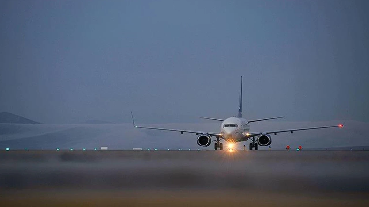 Atina Havalimanı’nda radar iletişimi kesildi