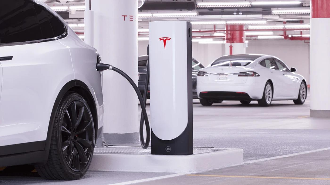 İstanbul'a yeni Tesla Supercharger şarj istasyonu açıldı