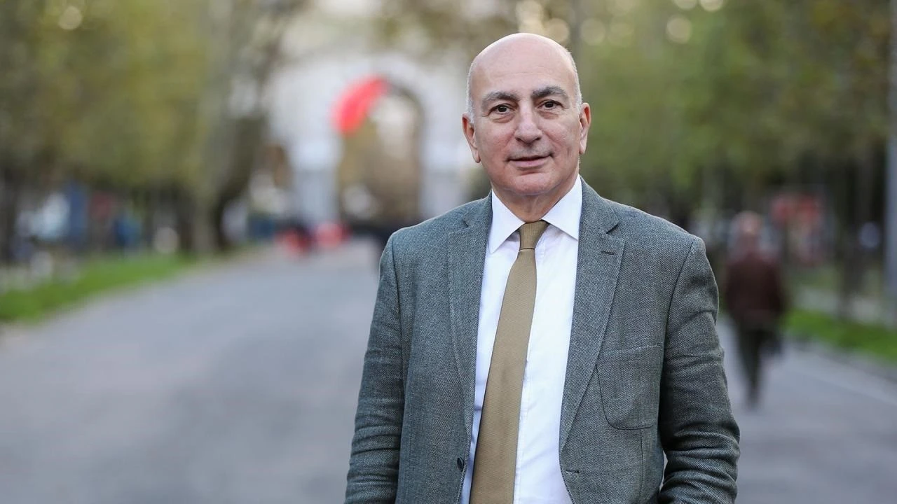 Dr. Mahfi Eğilmez'den eğitim eleştirisi: Herkesi üniversite mezunu yapmaya yönelmiş bir sistem...