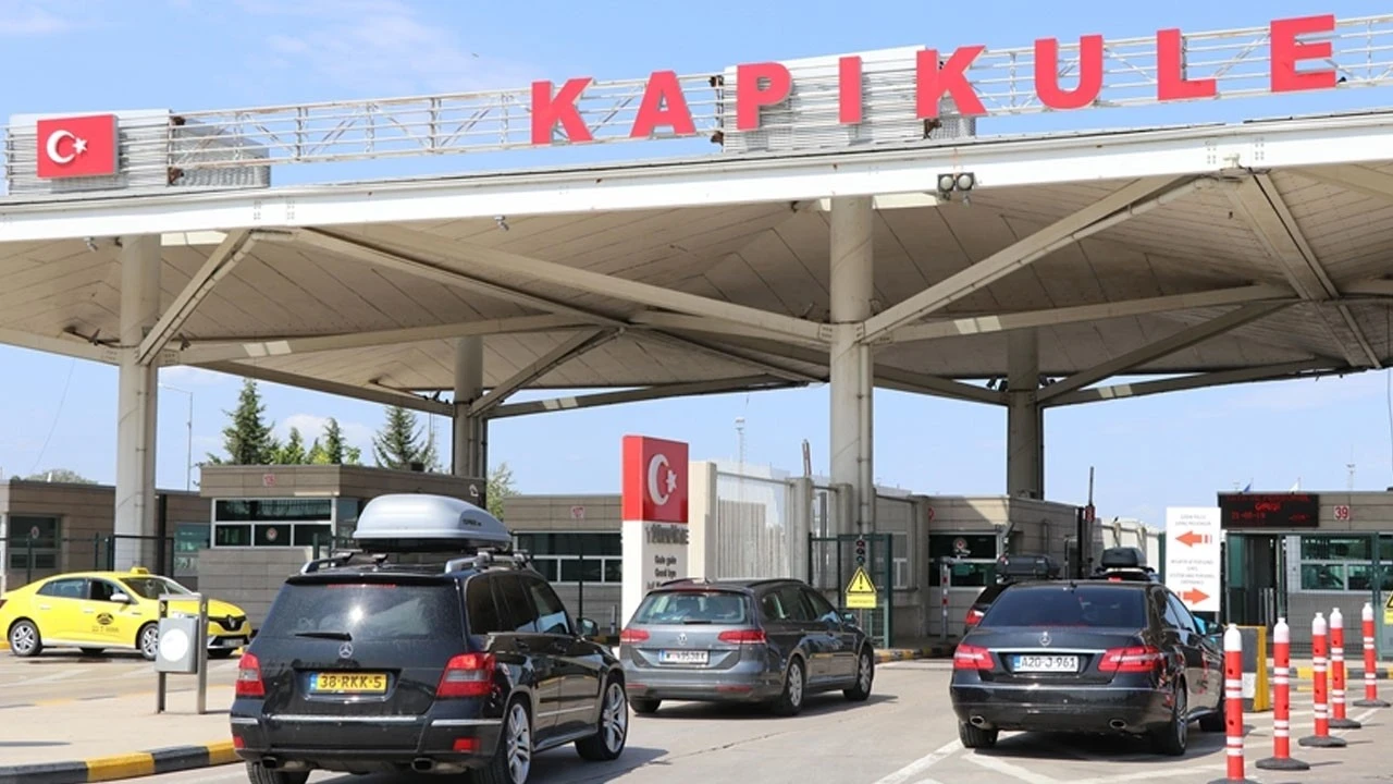 18 Kasım'da başlıyor: Yerli plakalı araçların gümrük işlemleri hızlanacak