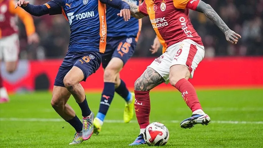 Lider Galatasaray, Süper Lig'de yarın sahasında RAMS Başakşehir ile karşılaşacak