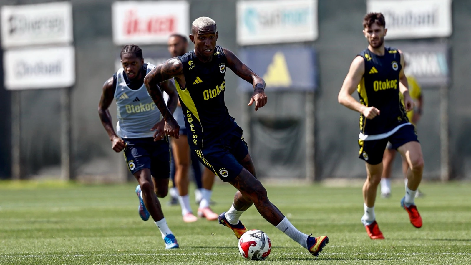 Fenerbahçe, Trabzonspor maçı hazırlıklarını sürdürdü