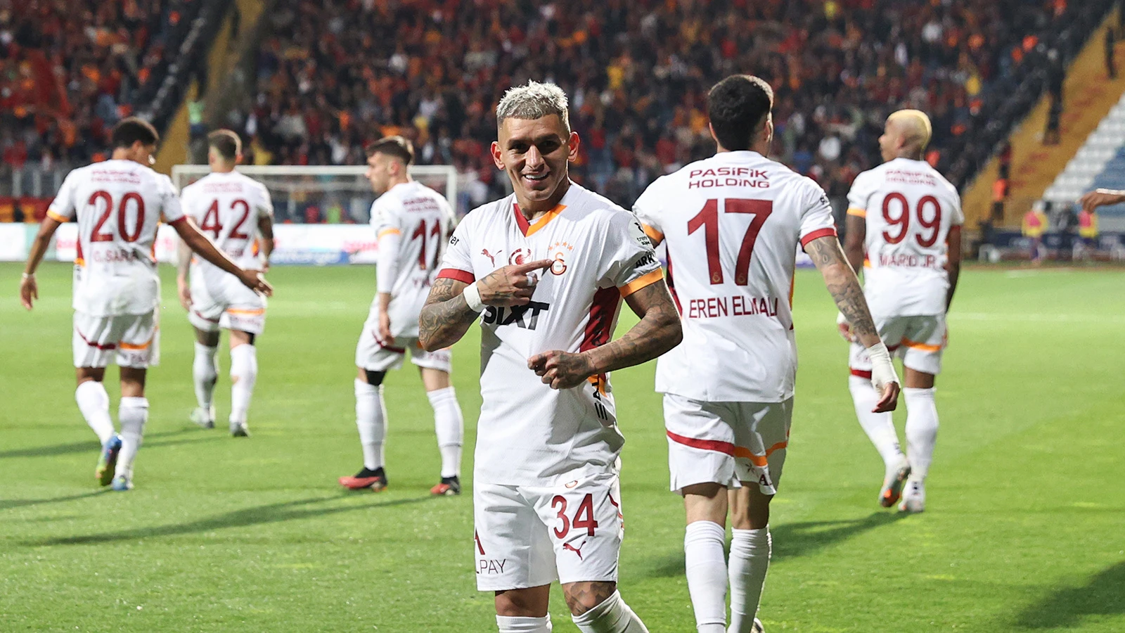Galatasaray, Eyüpspor karşısında farka koştu