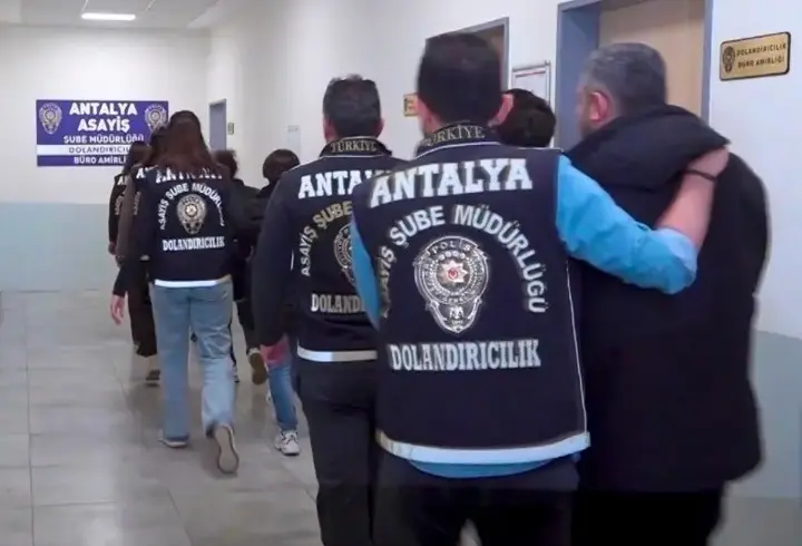 Antalya merkezli dolandırıcılık operasyonu: 3 tutuklu