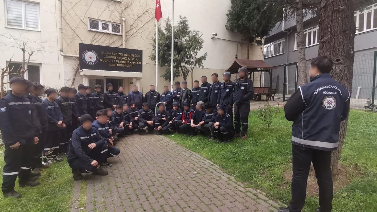 Bursa'da kaçak göçmenleri çalıştıran 3 şüpheli yakalandı
