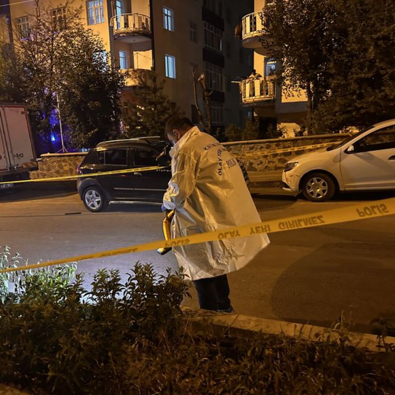 Erzurum'da bıçaklı kavga: 1 ölü, 1'i bekçi 2 yaralı