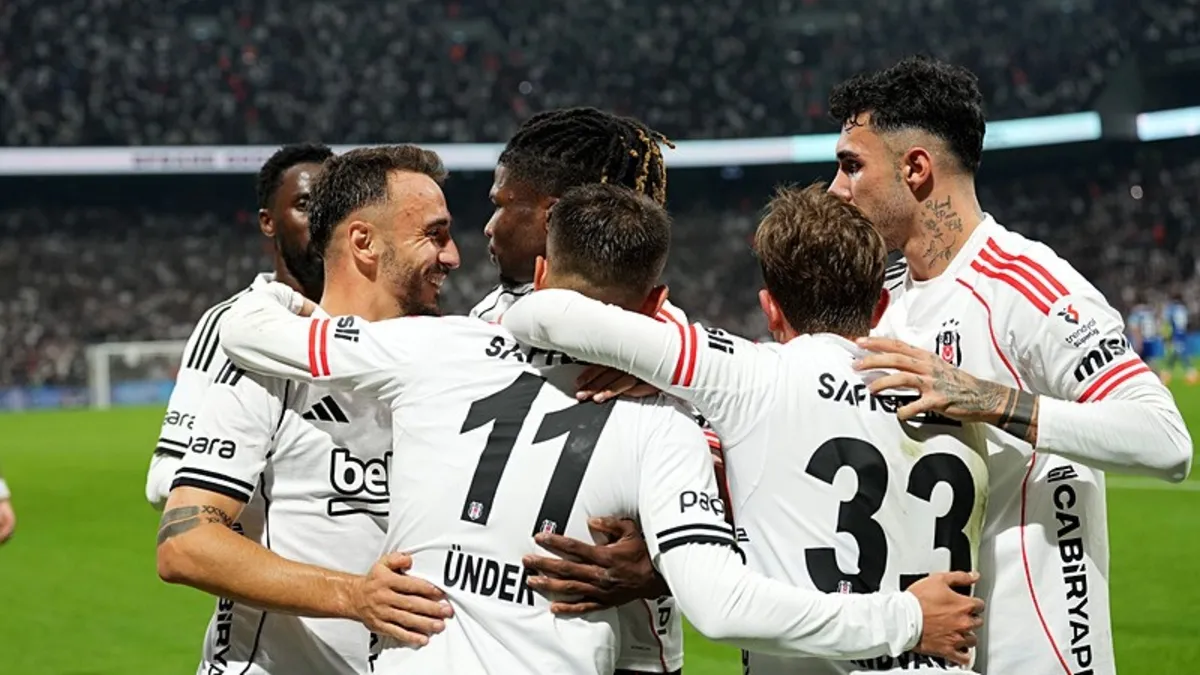 Beşiktaş Süper Lig'de yarın Fatih Karagümrük'e konuk olacak