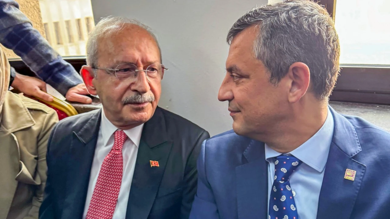 CHP lideri Özgür Özel'den eski başkan Kemal Kılıçdaroğlu'na ziyaret