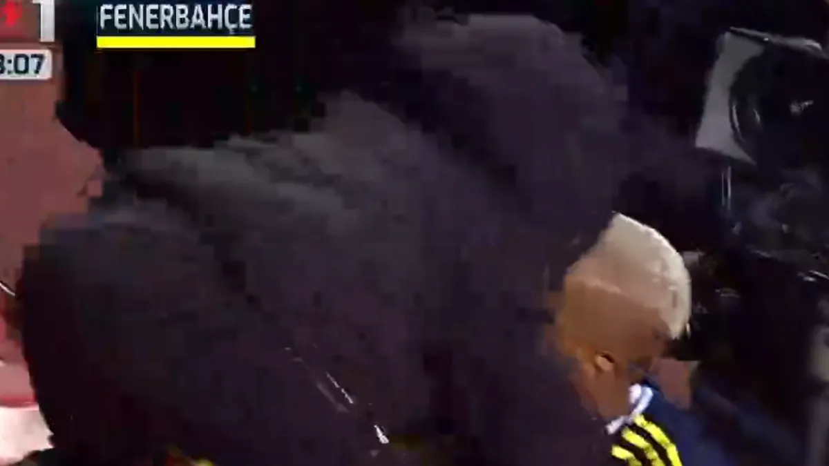 Anderson Talisca golün ardından tribündeki oğluna koştu!