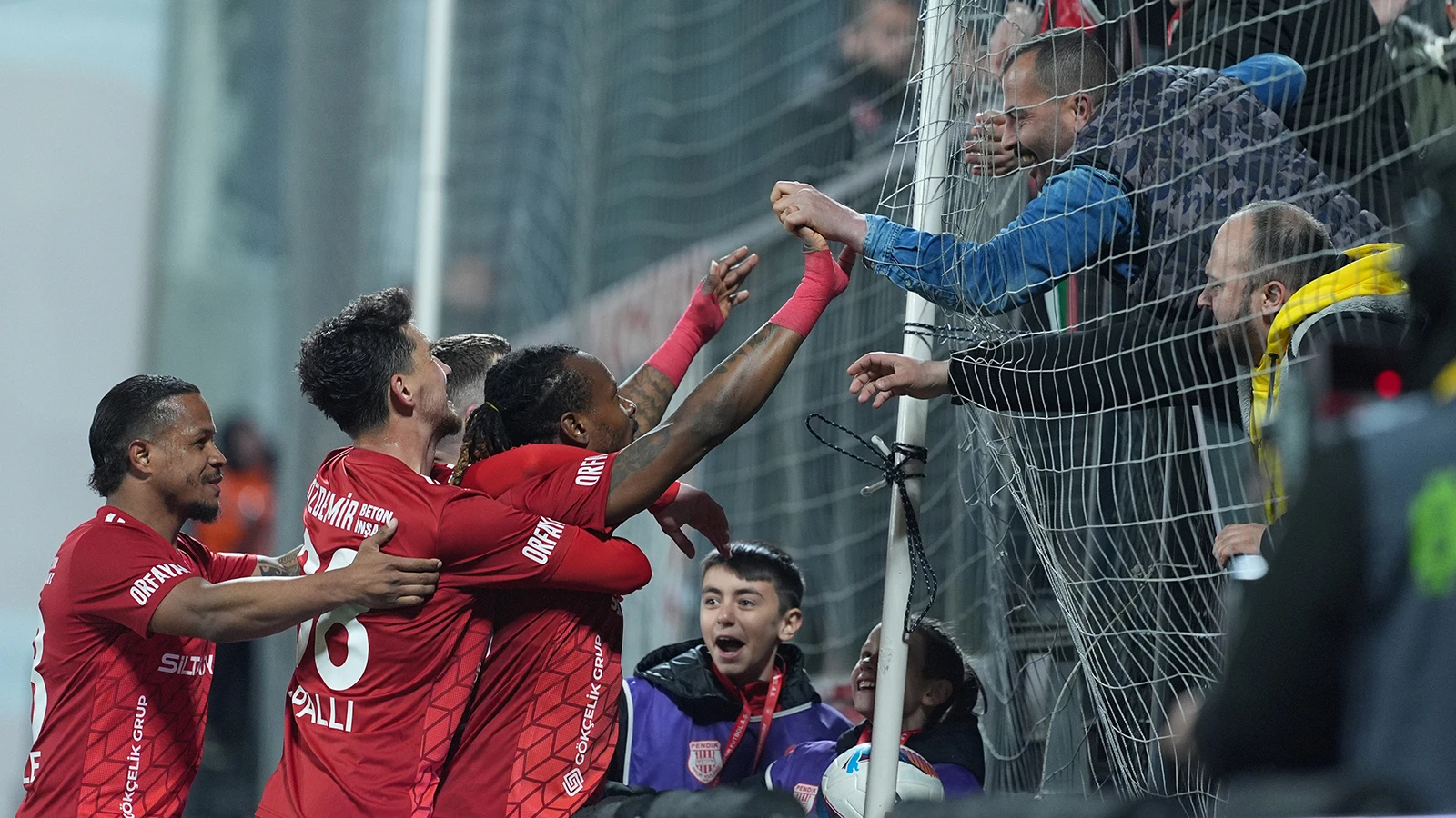 Pendikspor'dan kümede kalma yolunda kritik galibiyet