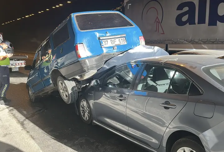 Anadolu Otoyolu'nda zincirleme kaza ulaşımı aksattı