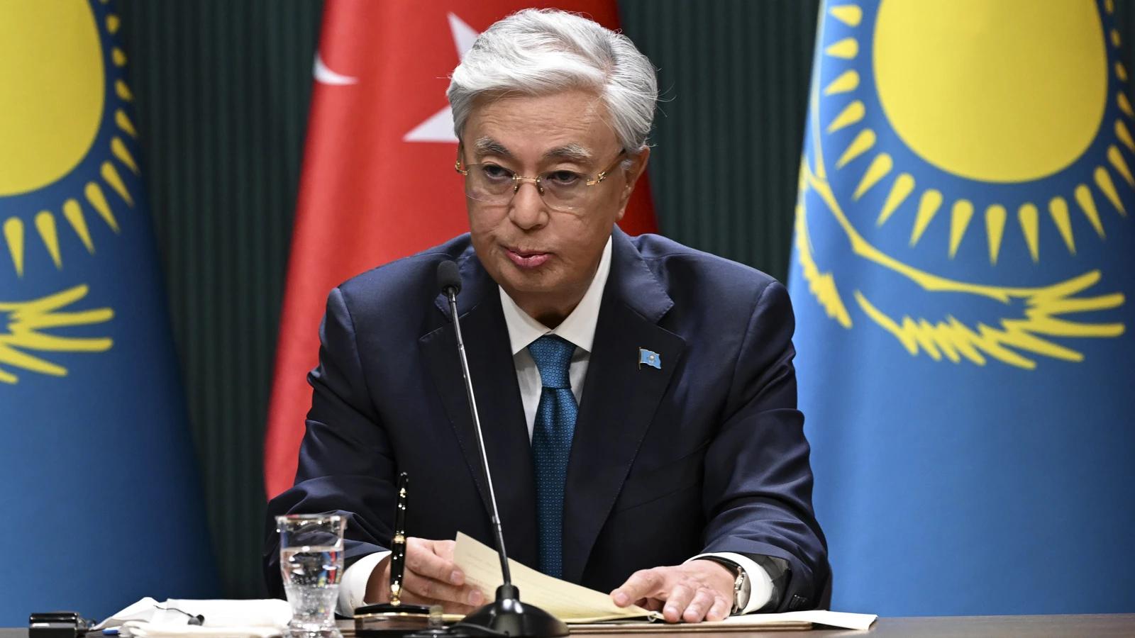 Türkiye'den Kazakistan Cumhurbaşkanı Tokayev'e devlet nişanı