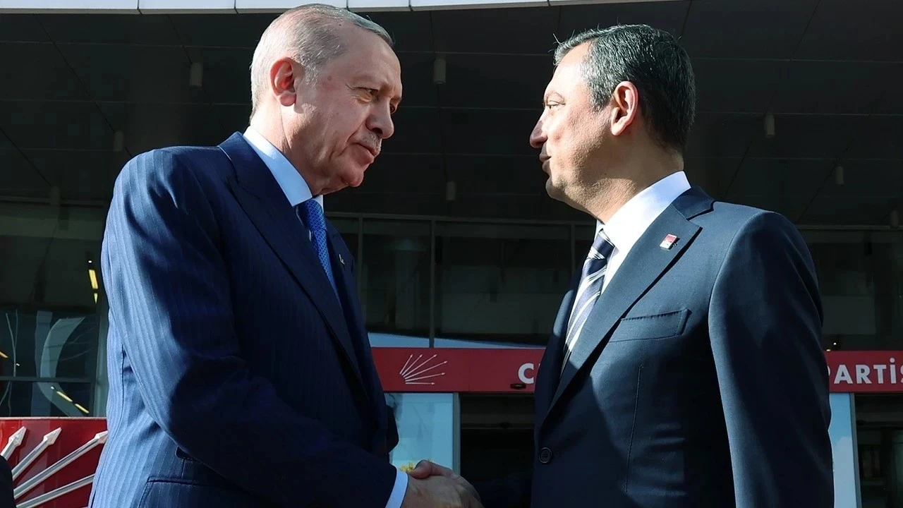 Cumhurbaşkanı Erdoğan'dan, CHP Lideri Özgür Özel'e tazminat davası