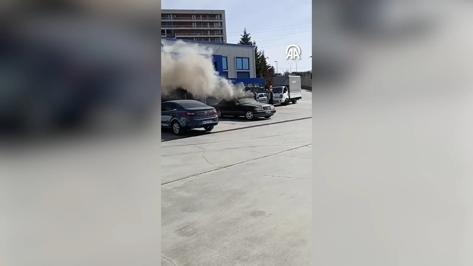 İstanbul'da bir kişi muayeneden geçmeyen aracını yaktı
