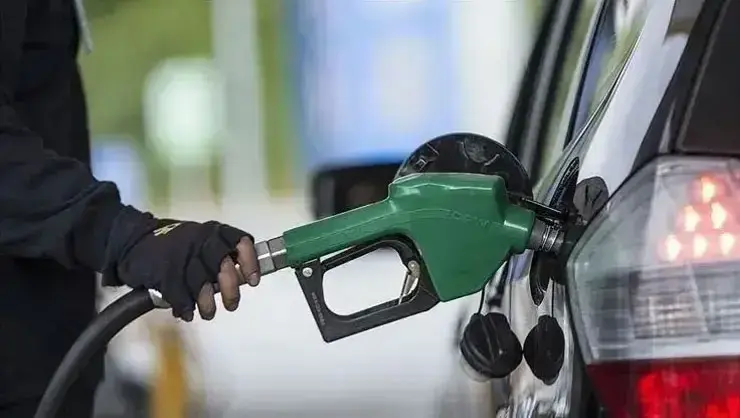 Benzinin Litre Satış Fiyatına İndirim Geldi
