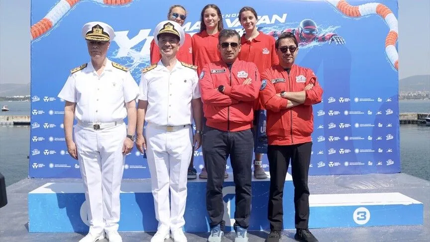 Deniz Kuvvetleri Komutanı Oramiral Tatlıoğlu, TEKNOFEST Mavi Vatan'da AA'nın standını ziyaret etti