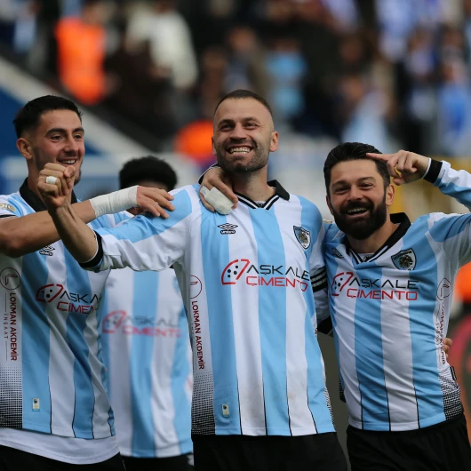 Erzurumspor'dan Kritik 3 Puan! Evinde Eyüpspor'u 2-0 Mağlup Etti | Özet