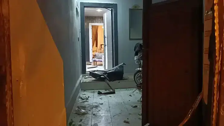 Adana’da Bir Eve El Yapımı Patlayıcı Atıldı