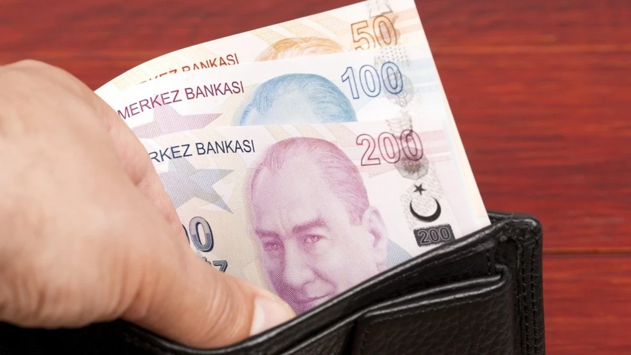 Asgari ücret ne kadar olacak? Gözler net 30 bin TL eşiğinde! İşte olası zam senaryoları...