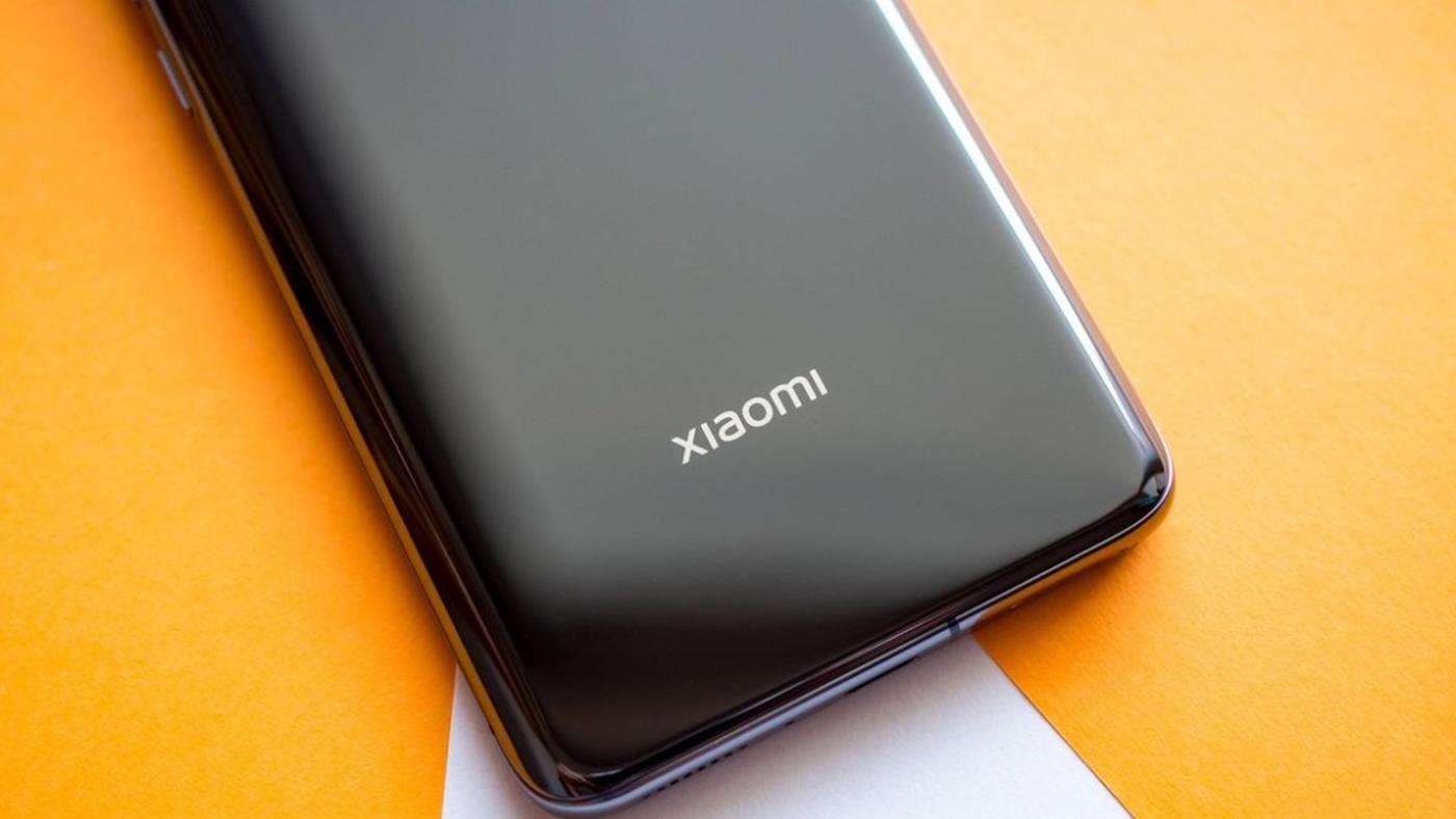 Xiaomi’nin gizemli çift ekranlı telefonundan ilk bilgiler sızdırıldı