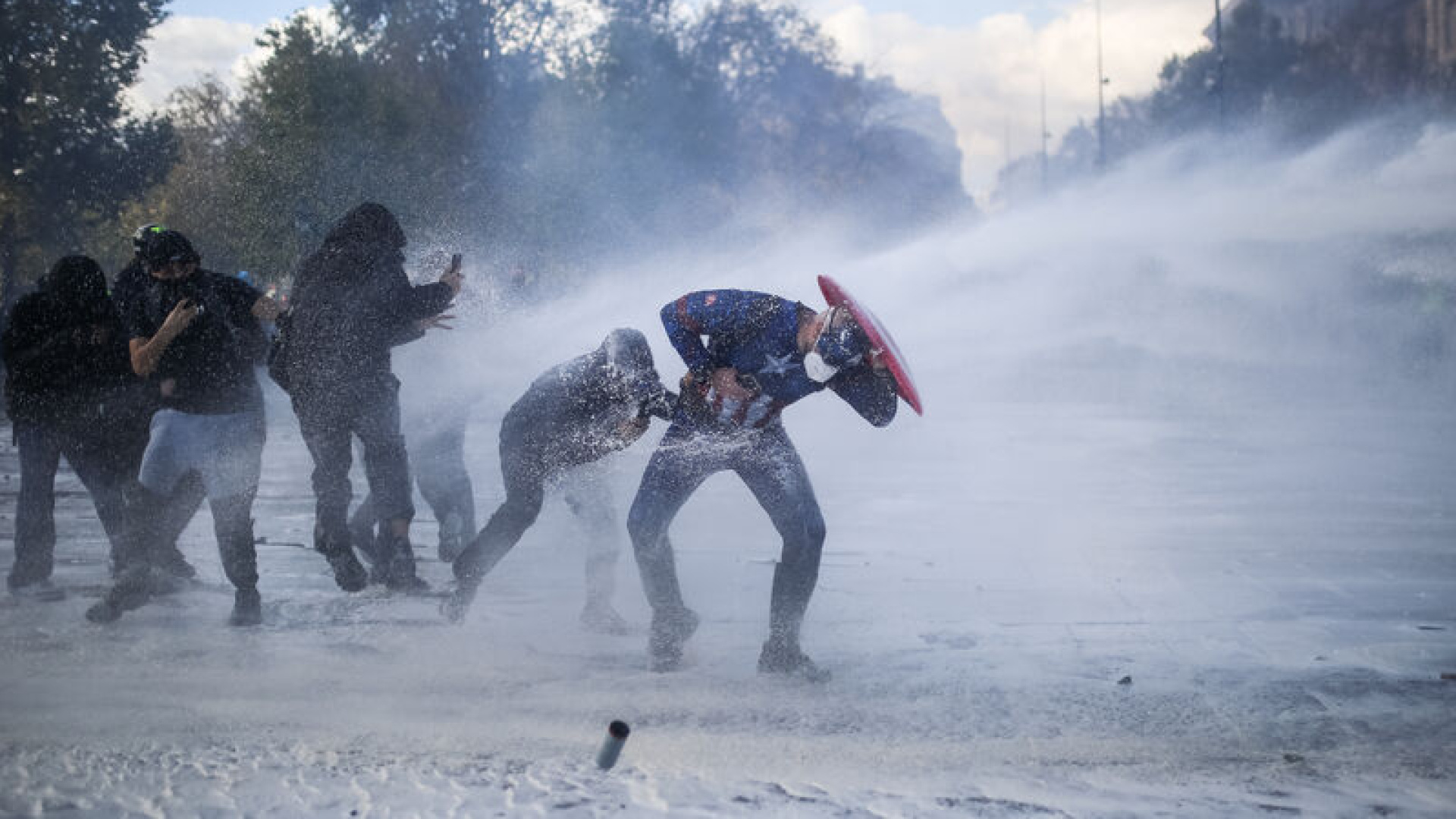 Paris'te Gerginlik Tırmanıyor