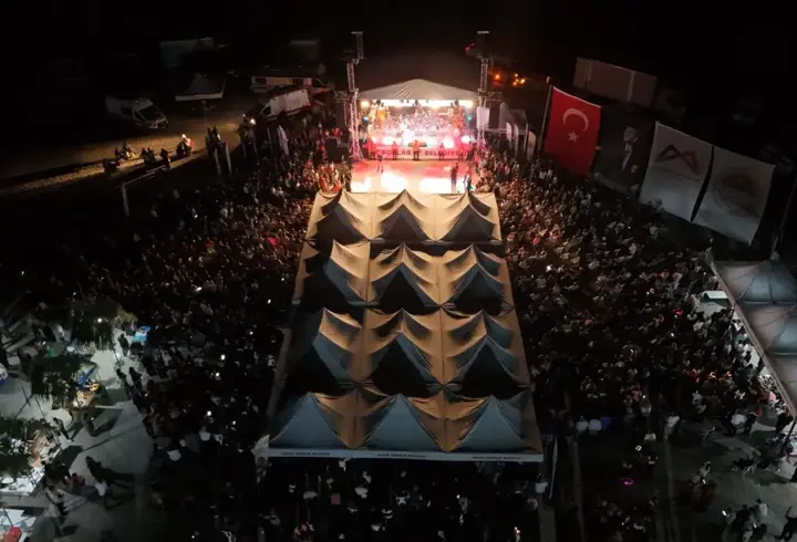 Toroslar Belediyesi’nin ‘Kardeş Göçerler Yörük Etkinliği’ büyük ilgi gördü