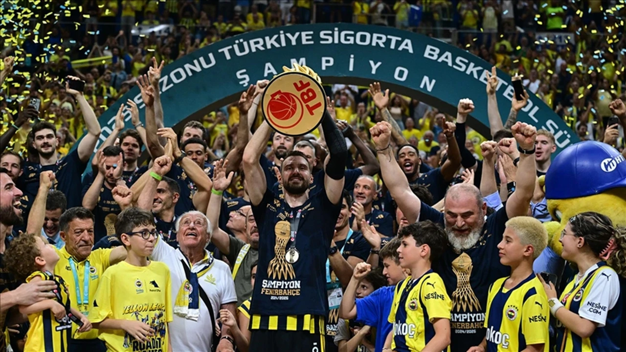 Fenerbahçe Beko’ya Litvanyalı takviye: Kazys Maksvytis teknik ekipte