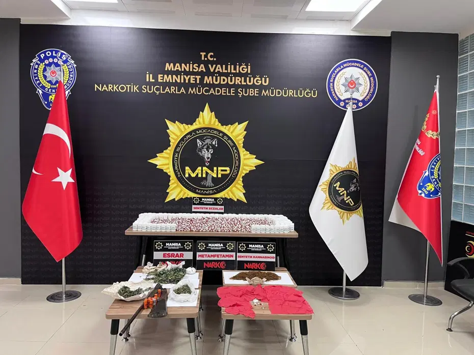 Zehir tacirlerine operasyon: 14 kişi tutuklandı