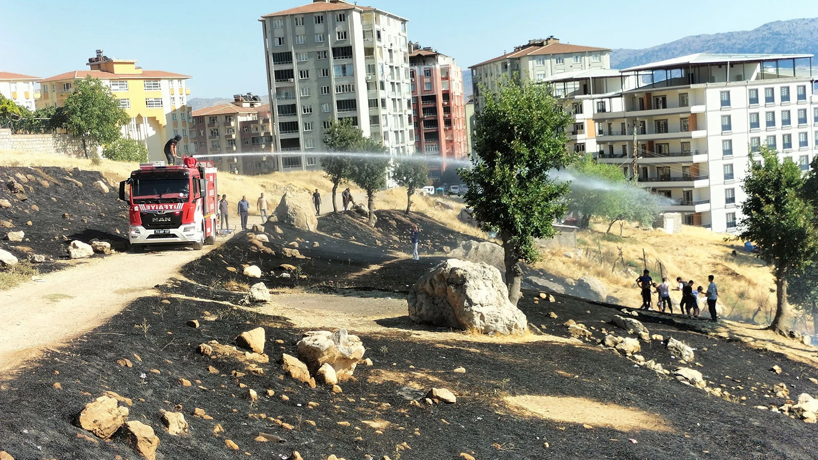 Şırnak'ta menemen yapmak isteyen çocuklar yangın çıkardı