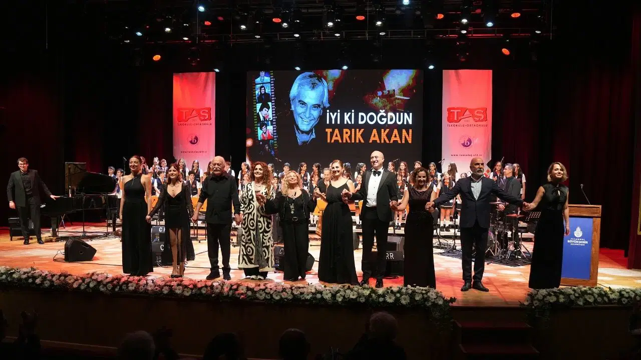 Tarık Akan’ın Doğum Günü Umut Mesajlarıyla Kutlandı