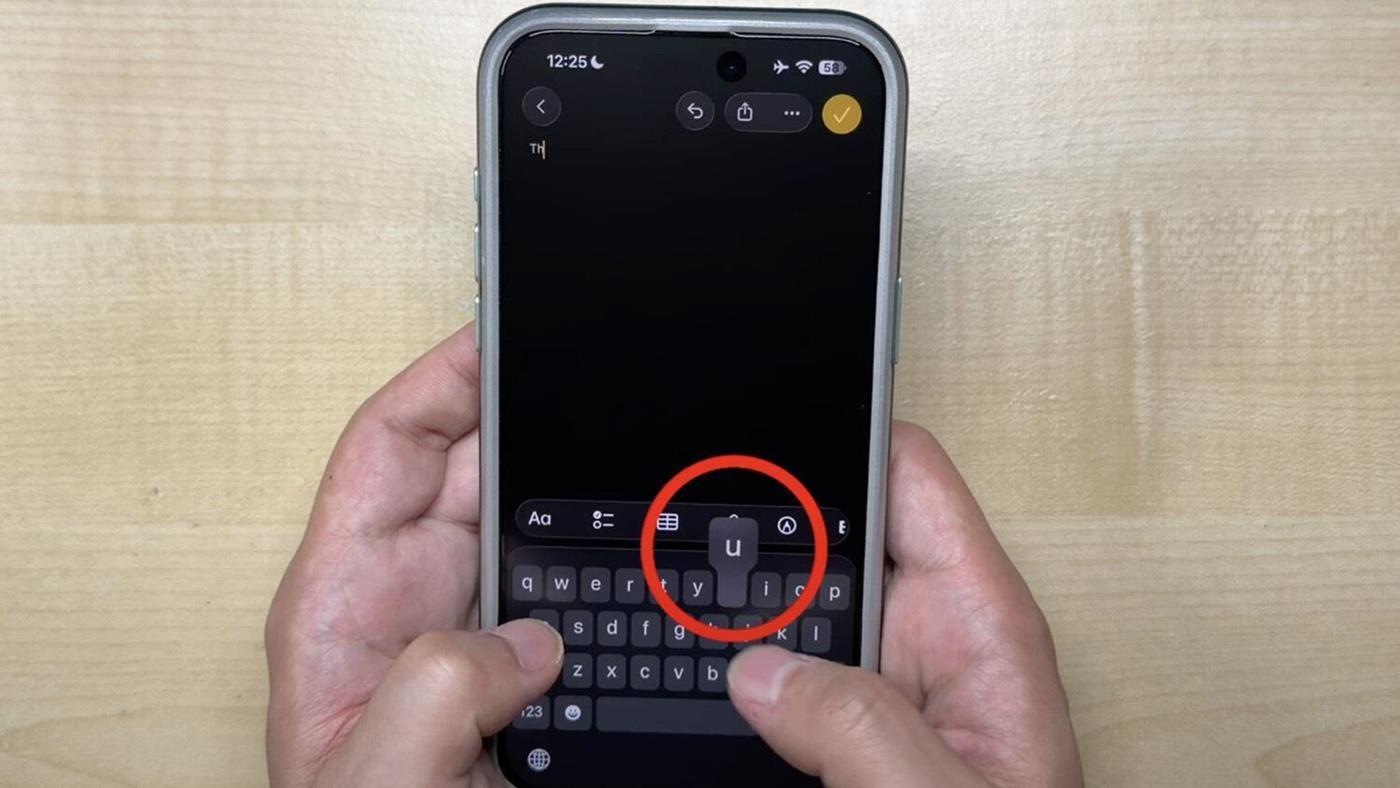 iOS 26'daki can sıkıcı klavye hatası ispatlandı: İşte videosu