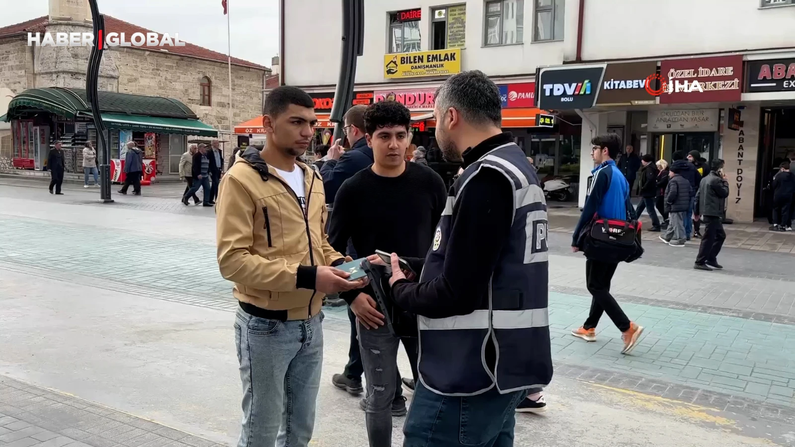 Bolu'da yabancı uyruklu vatandaşlar denetlendi