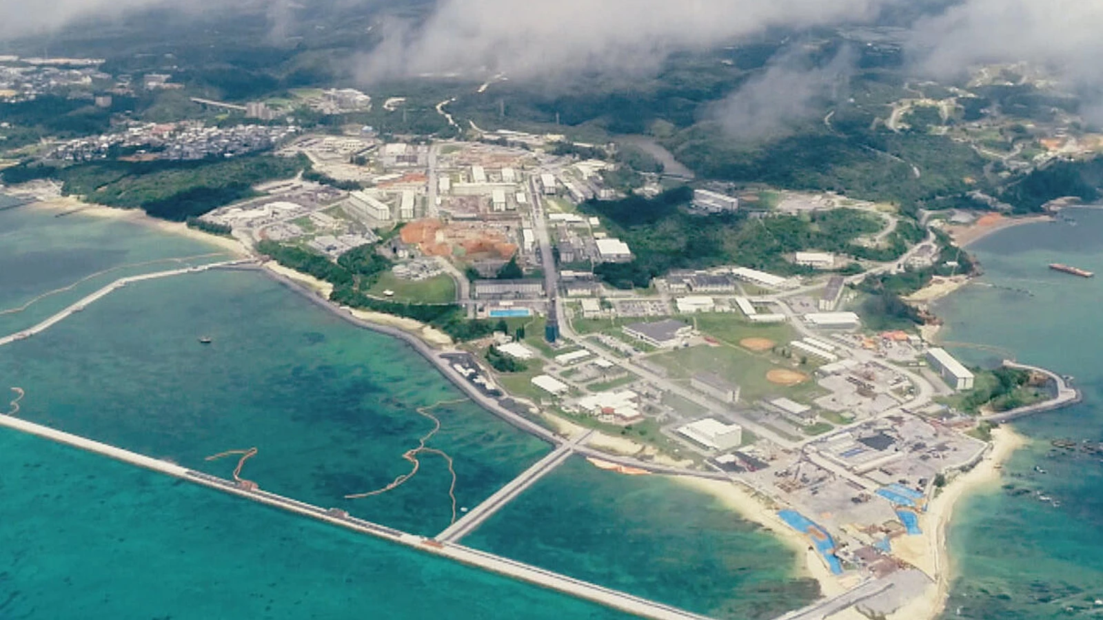 Okinava Adası'ndaki Amerikan üssünde patlama!