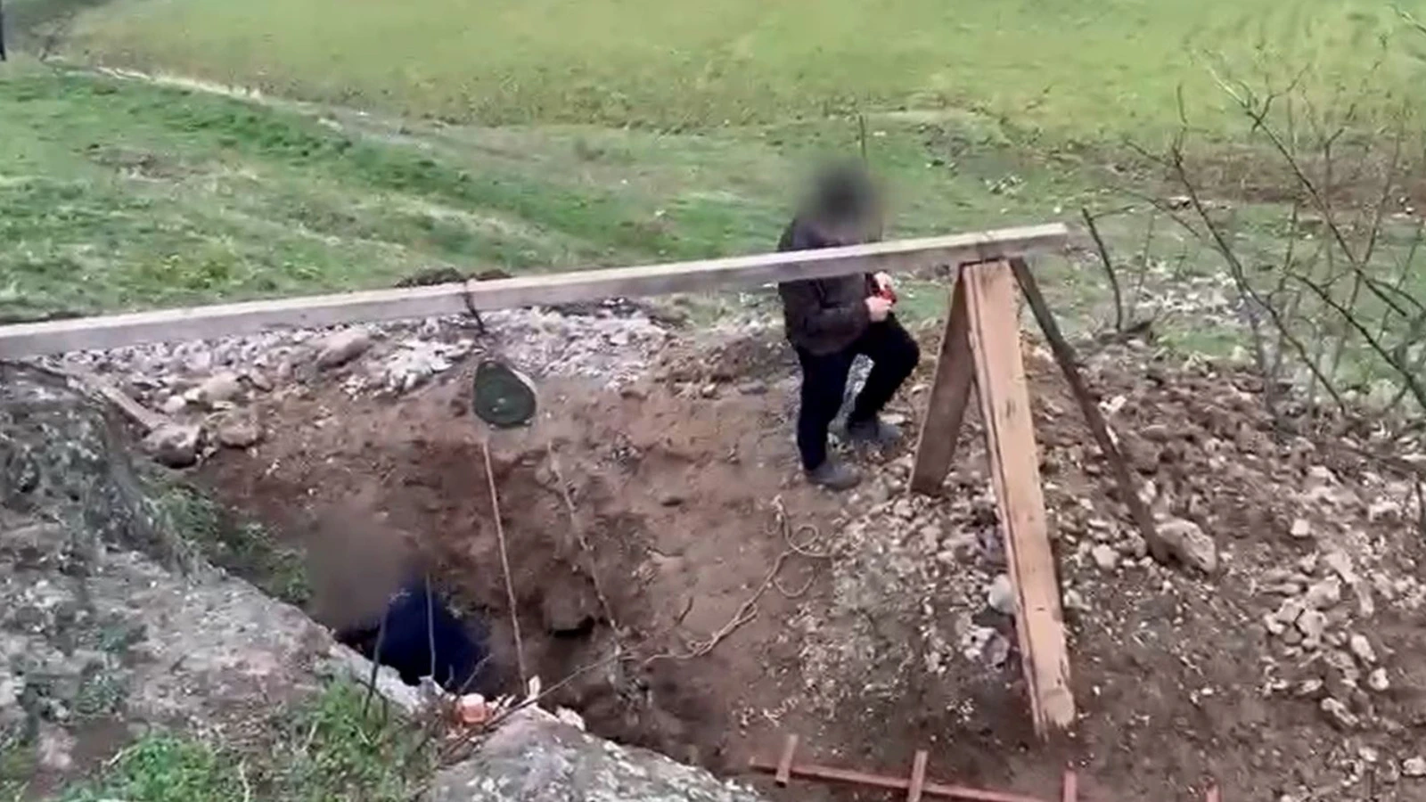 'Kanalizasyon' kazısı bahanesiyle define avına suçüstü